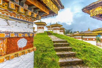 The Druk Wangyal Khangzang Stupa has 108 chortens and is located on the scenic Dochula Pass between Punakha and Thimphu