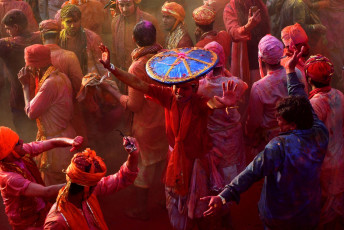 Lathmar Holi, a Hindu holiday, is celebrated by many in Brindavan, Barsana, and Nandgaon towns. © PRASHANT VAIDYA / Shutterstock