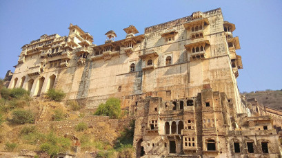 The 14th century Taragarh Fort was known for its strategic importance, strength and intricate architecture. It sits high up with spectacular tunnels crisscrossing through the steep hillside