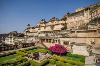Fabulous Bundi Palace in Rajasthan now houses the famous Bundi School of Art. Although less known, it is one of the larges palaces in India