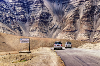 A mind blowing anti-gravity hill, where vehicles parked close to this hill are disposed to roll upwards if the hand brakes aren’t applied, also known as magnetic hill, Leh, India © Rudra Narayan Pratap