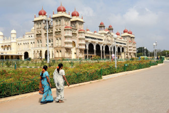 The spectacular Ambavilas Palace, also known as the Mysore Palace is the former residence of the royal family of Mysore in Karnataka and still serves as the Wadiyar’s official residence © Stefano Ember