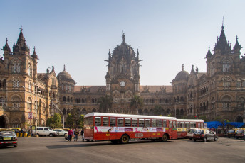 View of Chhatrapati Shivaji Terminus (CST) formerly Victoria Terminus in Mumbai © Paul Prescott