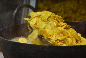 The ever popular banana chips being fried at a snack shop in Kochi, Kerala, © rklfoto