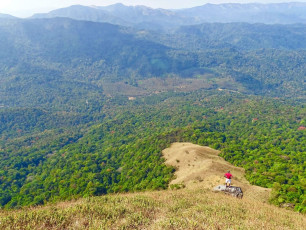 A beautiful mountain vista on the Nishani Motte Trek in Coorg - Image by Rajeev Rajagopalan