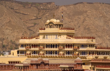 City Palace Complex accompanied by Aravalli Mountains in the backdrop, Jaipur. © Bill Perry