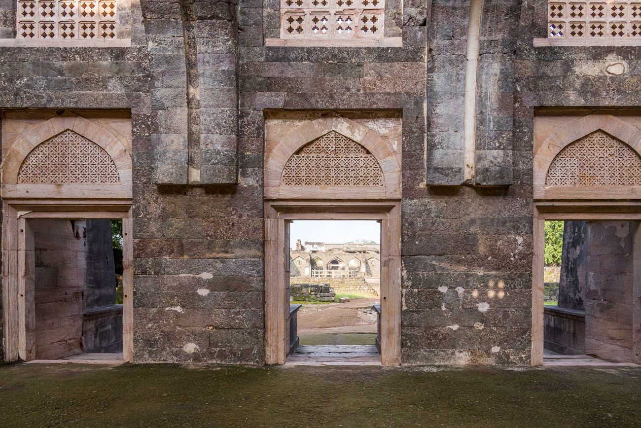 Jahaz Mahal’s lovely arches. Also known as the Ship Palace, it was constructed in the 15th century in Mandu. Positioned between two man-made lakes, this architectural wonder gets its name the Ship Palace from its appearance as a ship floating on water