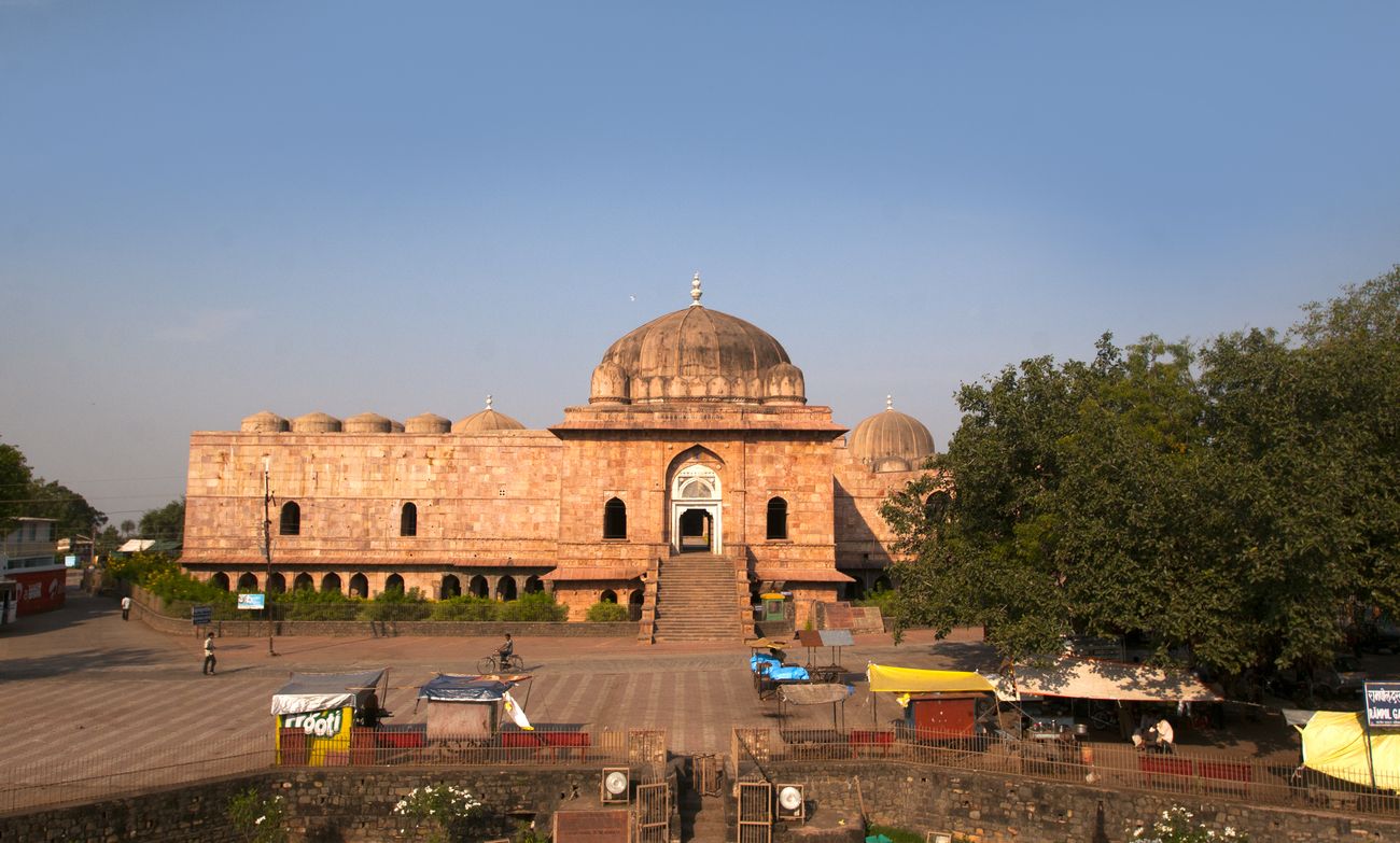 Jama Masjid is the most glorious structure in Mandu
