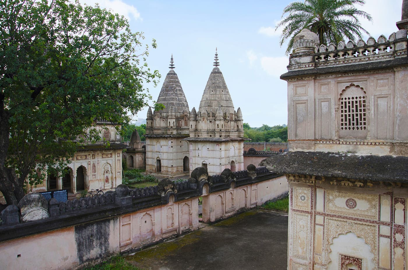 Chhatris (Royal Cenotaphs) of Datia Kings, Datia was once a state in the region of Bundelkhand. It was founded in 1626, Madhya Pradesh 
