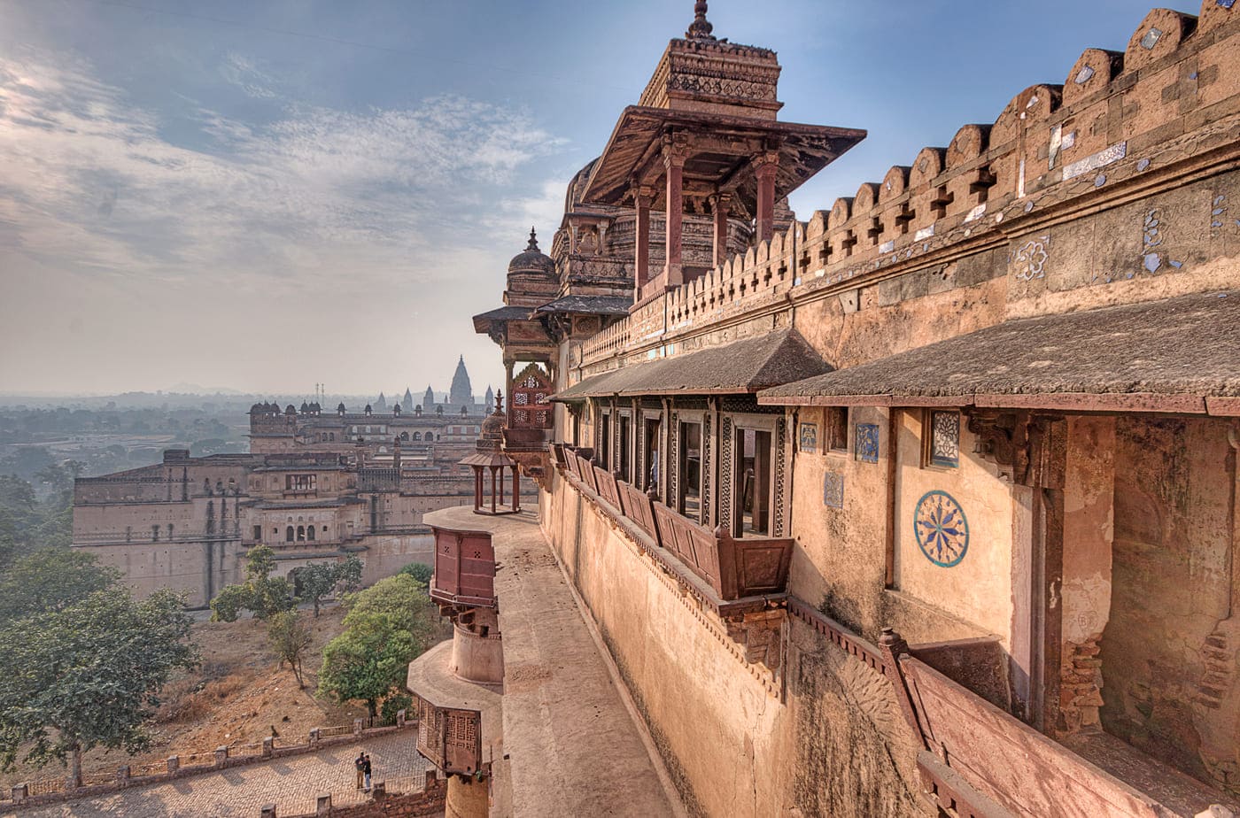 Jahangir Fort is a part of the much larger Orchha Fort complex, and was built by the Bundela king Bir Singh Deo in 1605 in honour of the Mughal emperor Jahangir 
