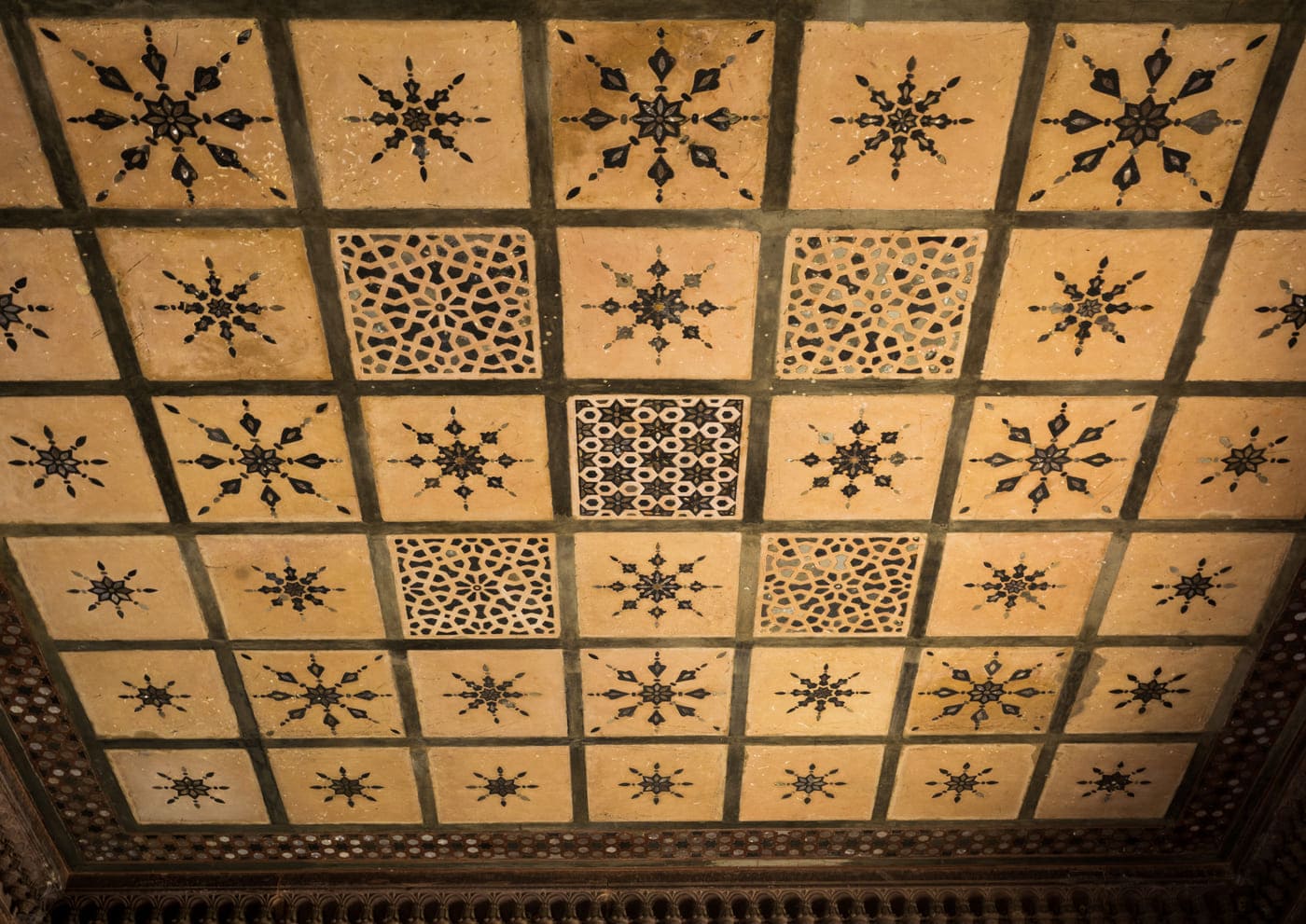 The ceiling of Datia Palace displays glorious artwork, intricate murals and design, Madhya Pradesh 