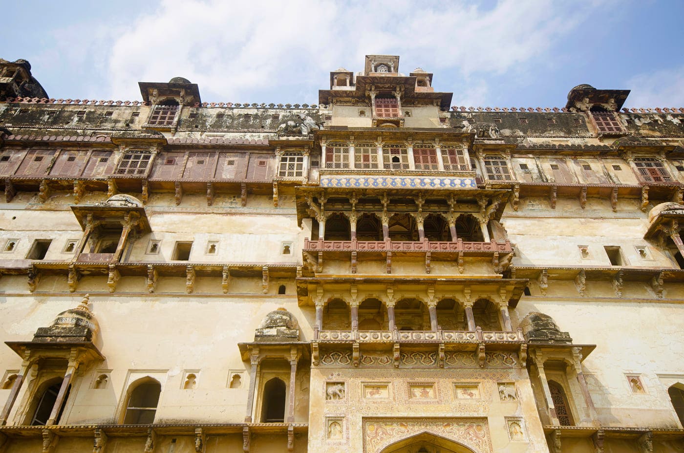Zoomed out, the Datia Palace looks even more majestic with its carefully crafted carvings and wall decorations made by local artisans centuries ago, Madhya Pradesh 