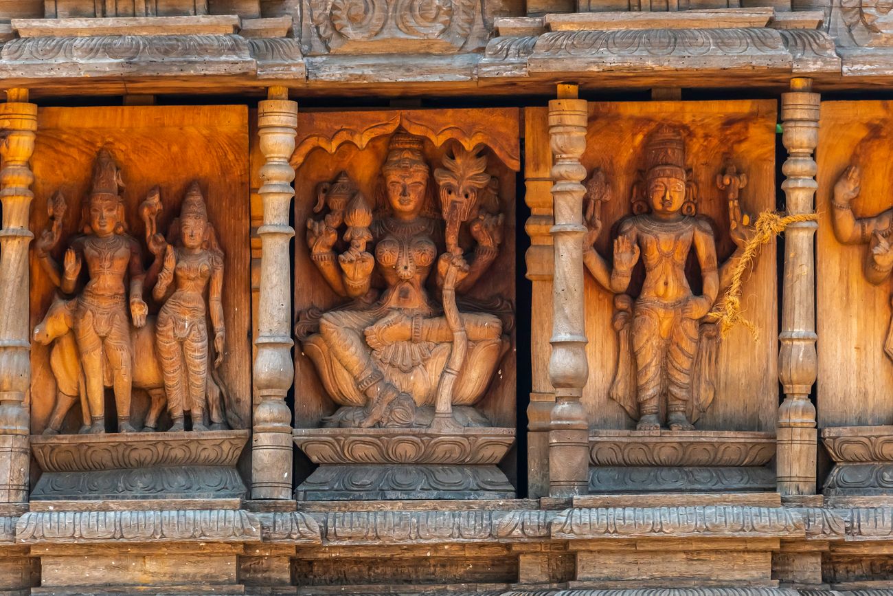 A zoomed in capture of carved idols parked in Yoga Nandeeshwara temple. It is more than 1000 years old and a beautiful temple of Lord Shiva and was built by cholas, close to Nandi Hills, Bangalore 