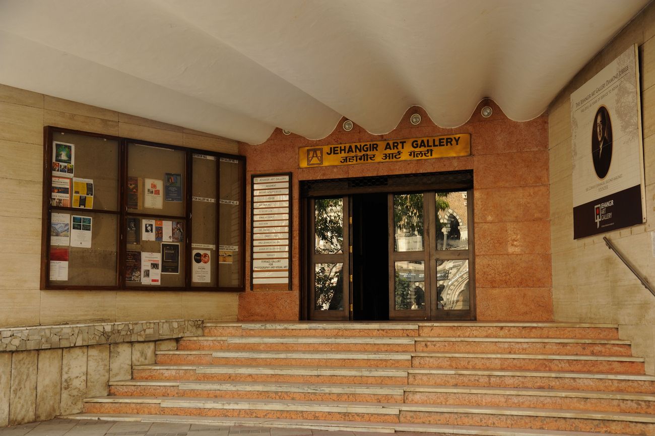 Jehangir Art Gallery is a beautiful art gallery, founded by Sir Cowasji Jehangir at the adjoining of K. K. Hebbar and Homi Bhabha. It was built in 1952 in the city of Mumbai 