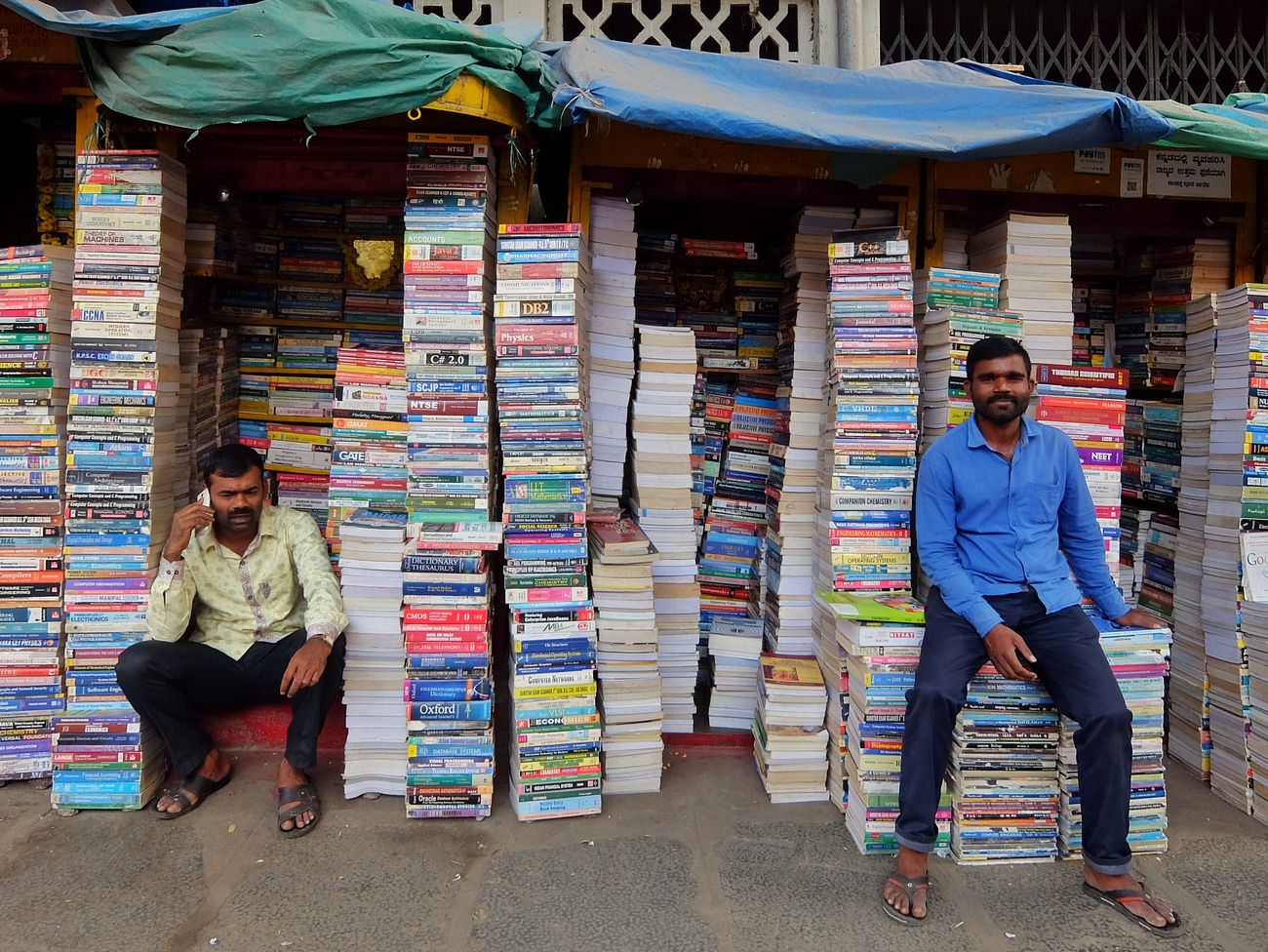 Second hand books for sale in bulk at the street side bookstores 