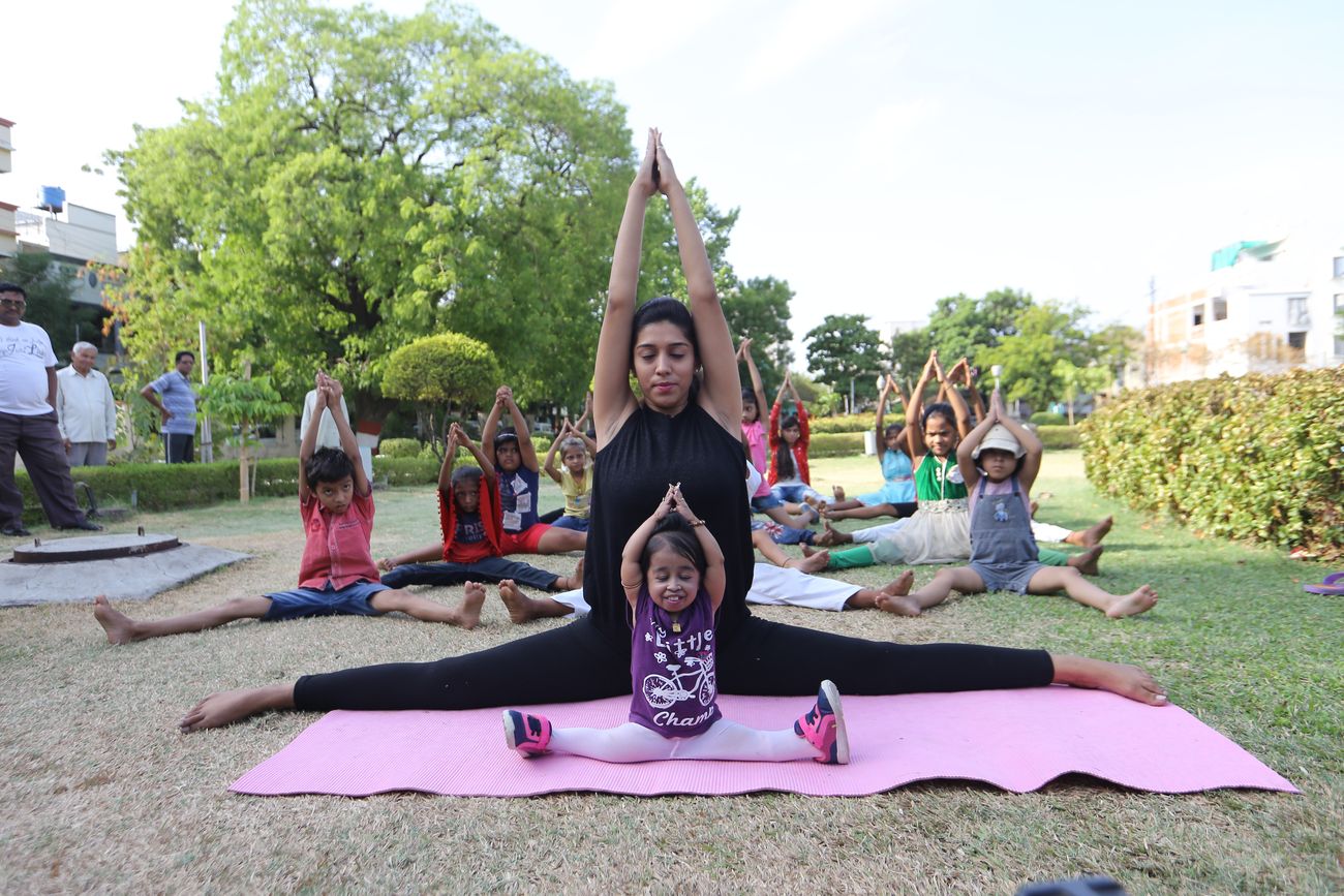 Jyoti Amge, world’s shortest lady, and Dhanshri Lekurwade, a yoga student at the Ambedkar Garden in Nagpur on the days leading up to international yoga day