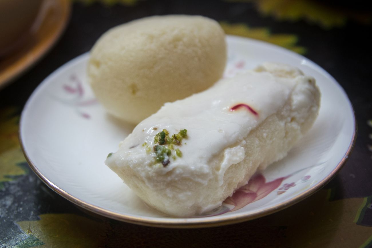 Rosgulla and Lod Chomchom are some of India’s most popular Bengali sweets 