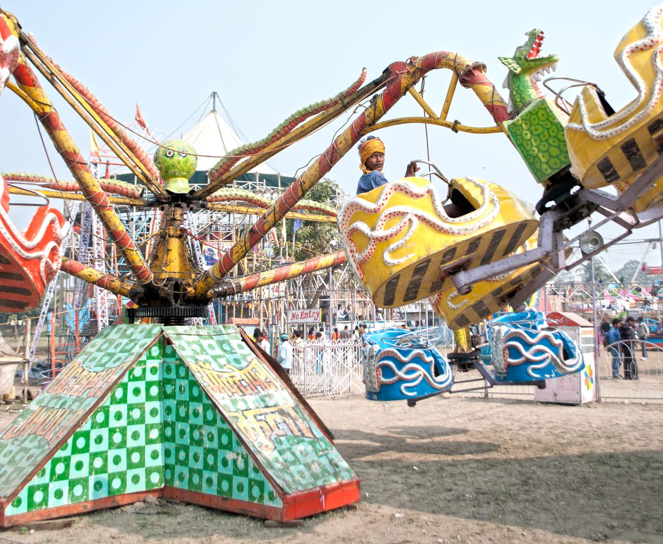 Sonepur Fair has entertainment for everyone, including a funfair, dances, games and music
