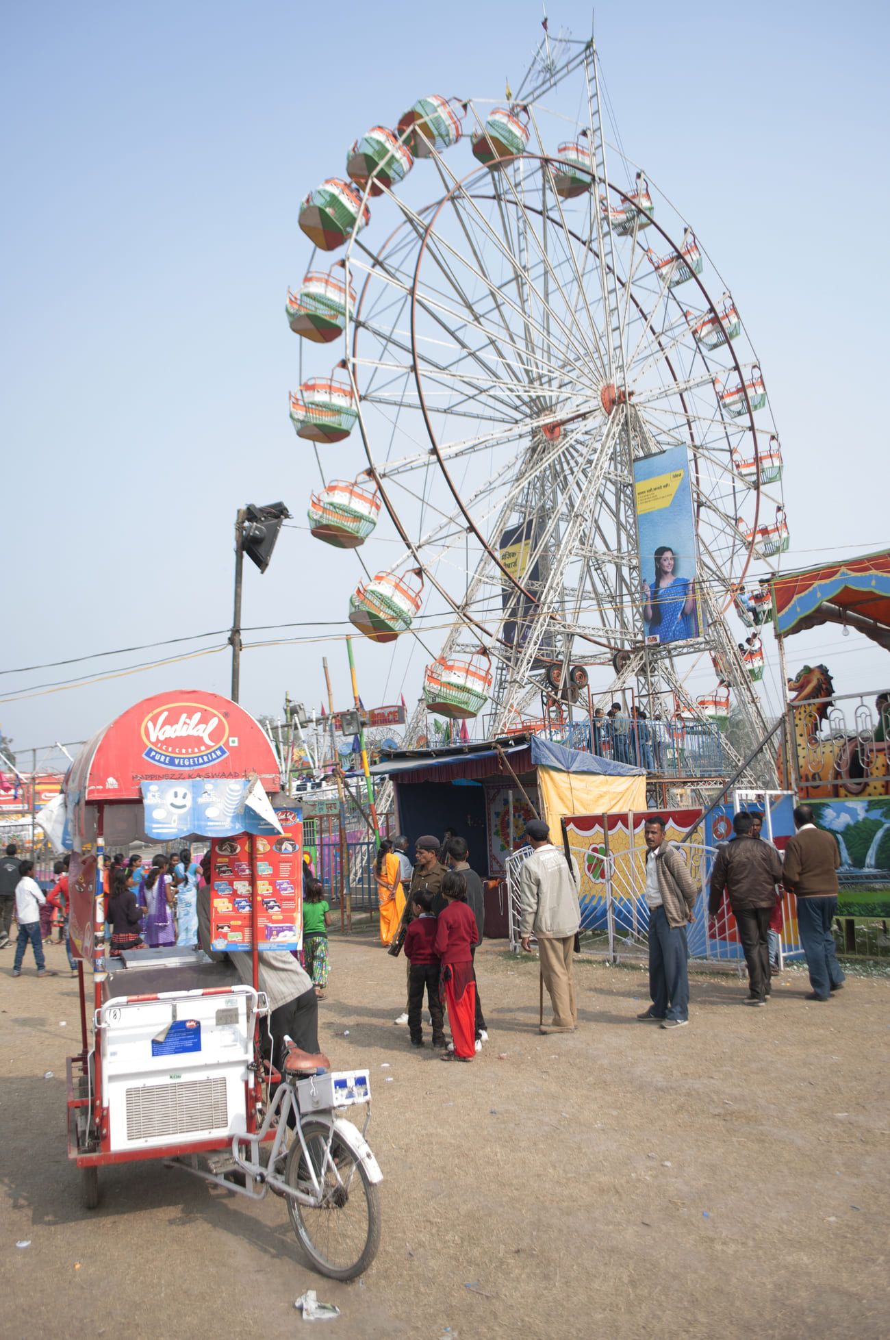 7.Although the month-long Sonepur Fair is mainly to trade in cattle, there are lots of other activities and events to entertain visitors, like folk shows, and music and dance performances 