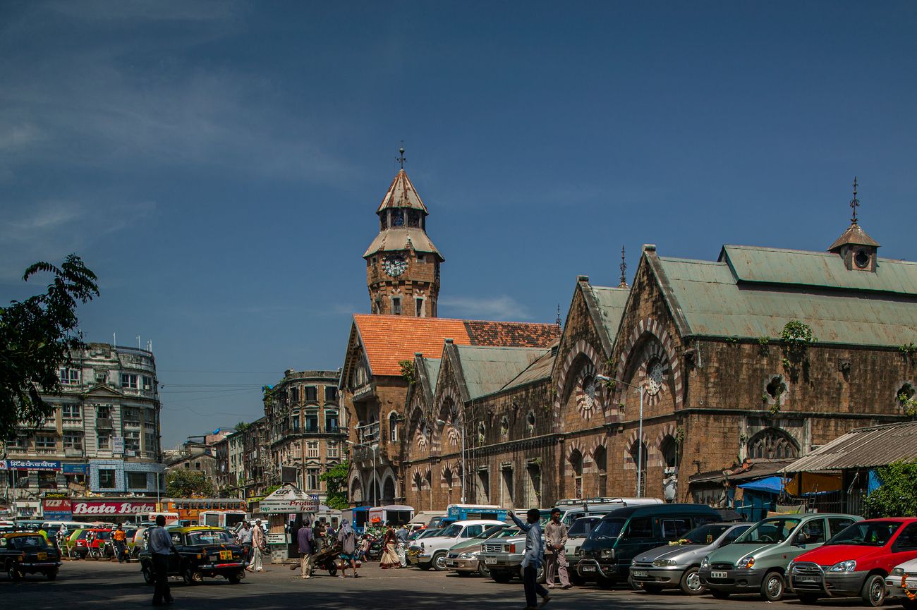 The Crawford Market that has been renamed to Mahatma Jyotiba Phule Mandai has stunning Gothic architecture that is a manifestation of how the city has aged over the years.