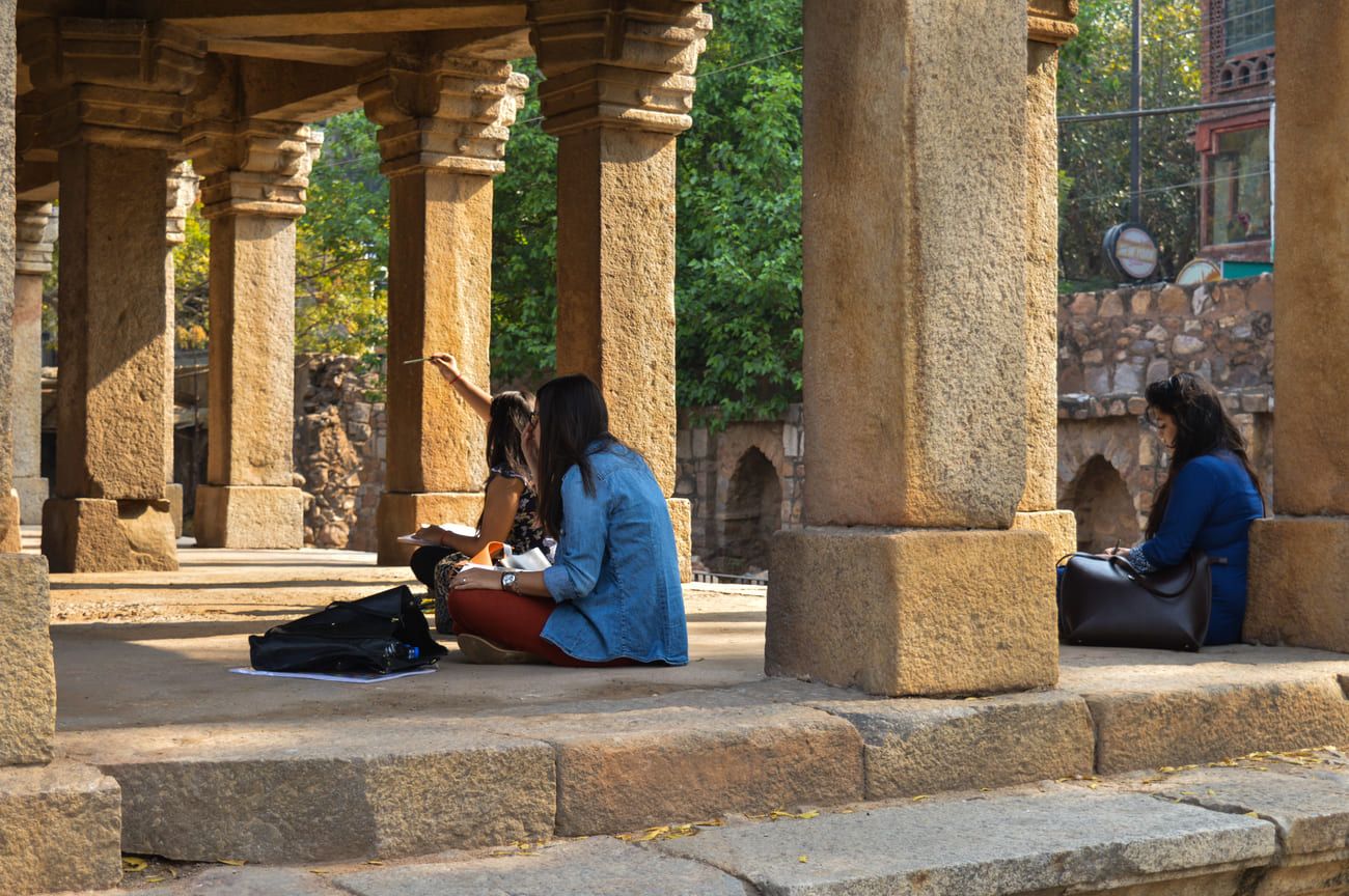 The Hauz Khas complex is a favorite with the young people of Delhi; they like to meet here amongst the ruins and beside the ancient water tank 
