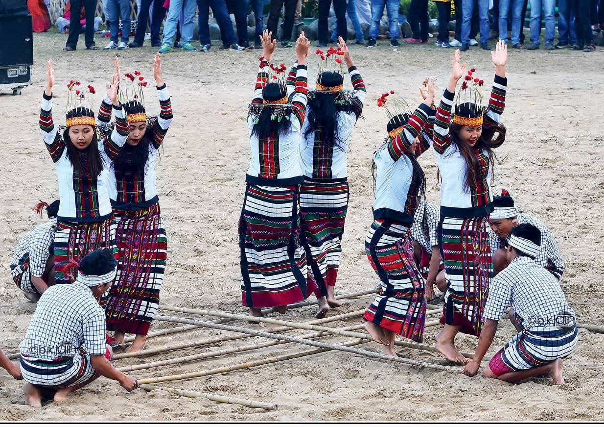 The Hornbill Festival bursts with ceremonies, rituals and dances performed by the Angamis, Konyaks, Lothas, Aos, Chakhesangs, the Zeilangs, and other tribes.