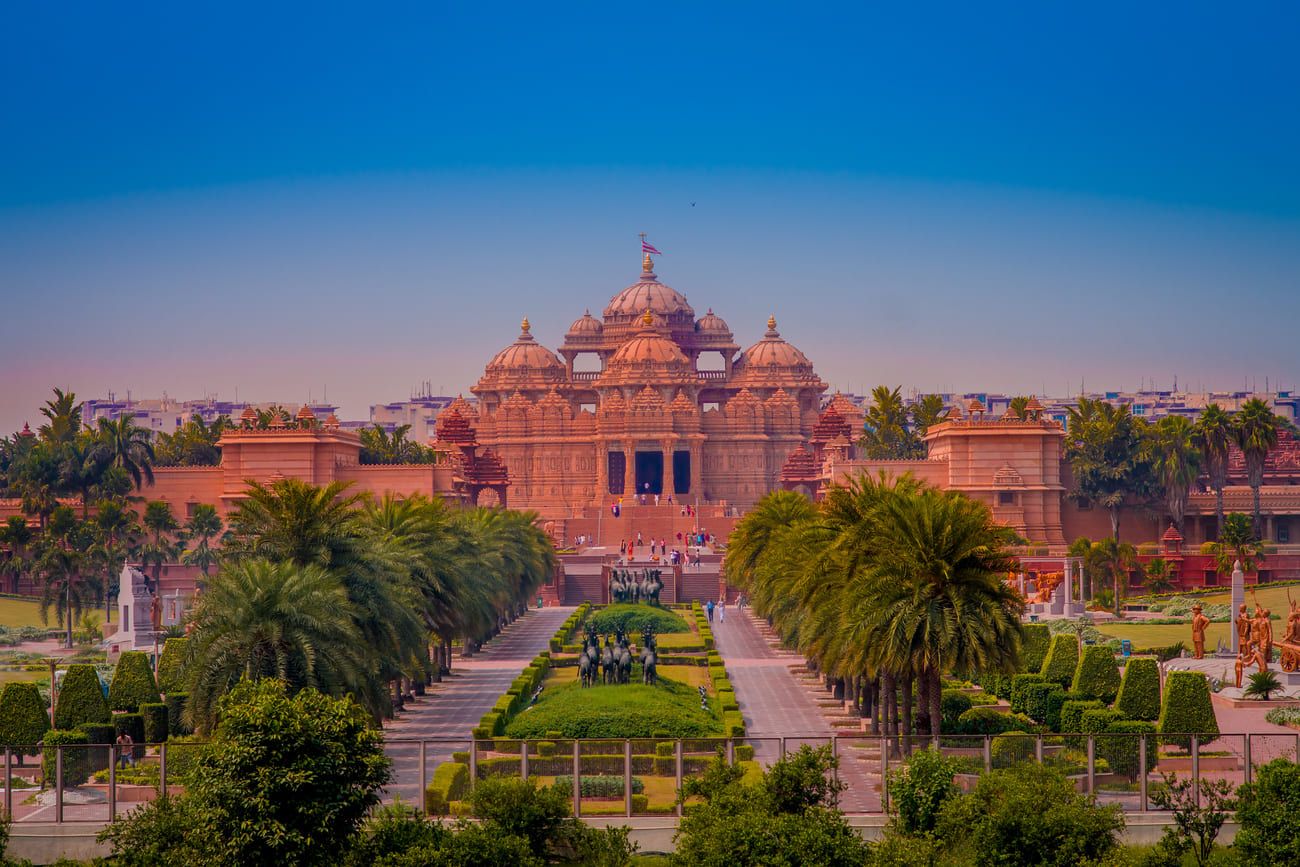 The impressive h Temple in New Delhi, India. The Akshardham, or Swaminarayan Akshardham complex is a spiritual cultural centre and a Hindu temple (mandir) in India