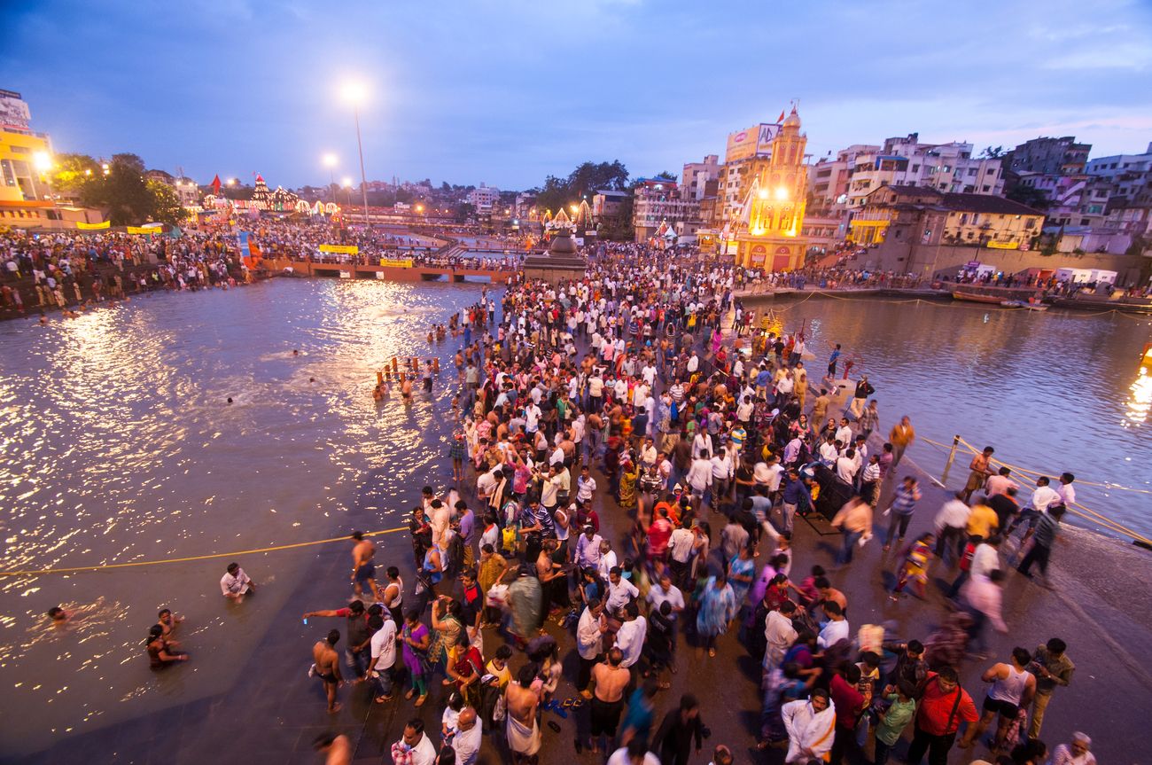 The sacred Godavari river and the many temples make Nashik an important pilgrimage center. Worshippers dip into the sacred waters of the Godavari at Ramghat during the Simhastha Kumbh Festival