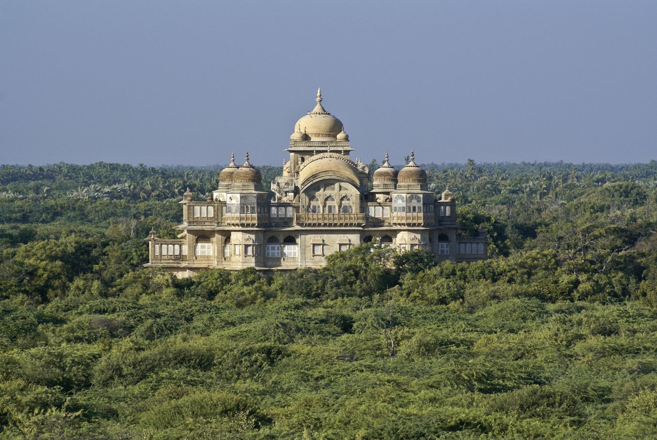 Once the summer palace of Jadeja Maharao of Kutch, the Vijaya Vilas palace is set amidst tropical vegetation in Mandvi, Gujarat This palace has been the setting for bollywood films such as Lagaan and Hum Dil De Chuke Sananm 