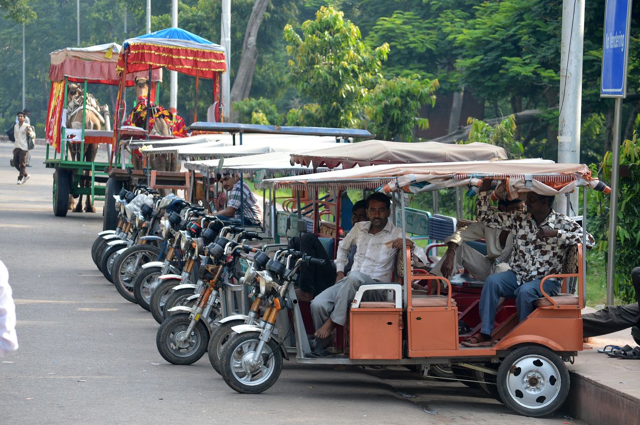 battery cart to transport to taj mahal