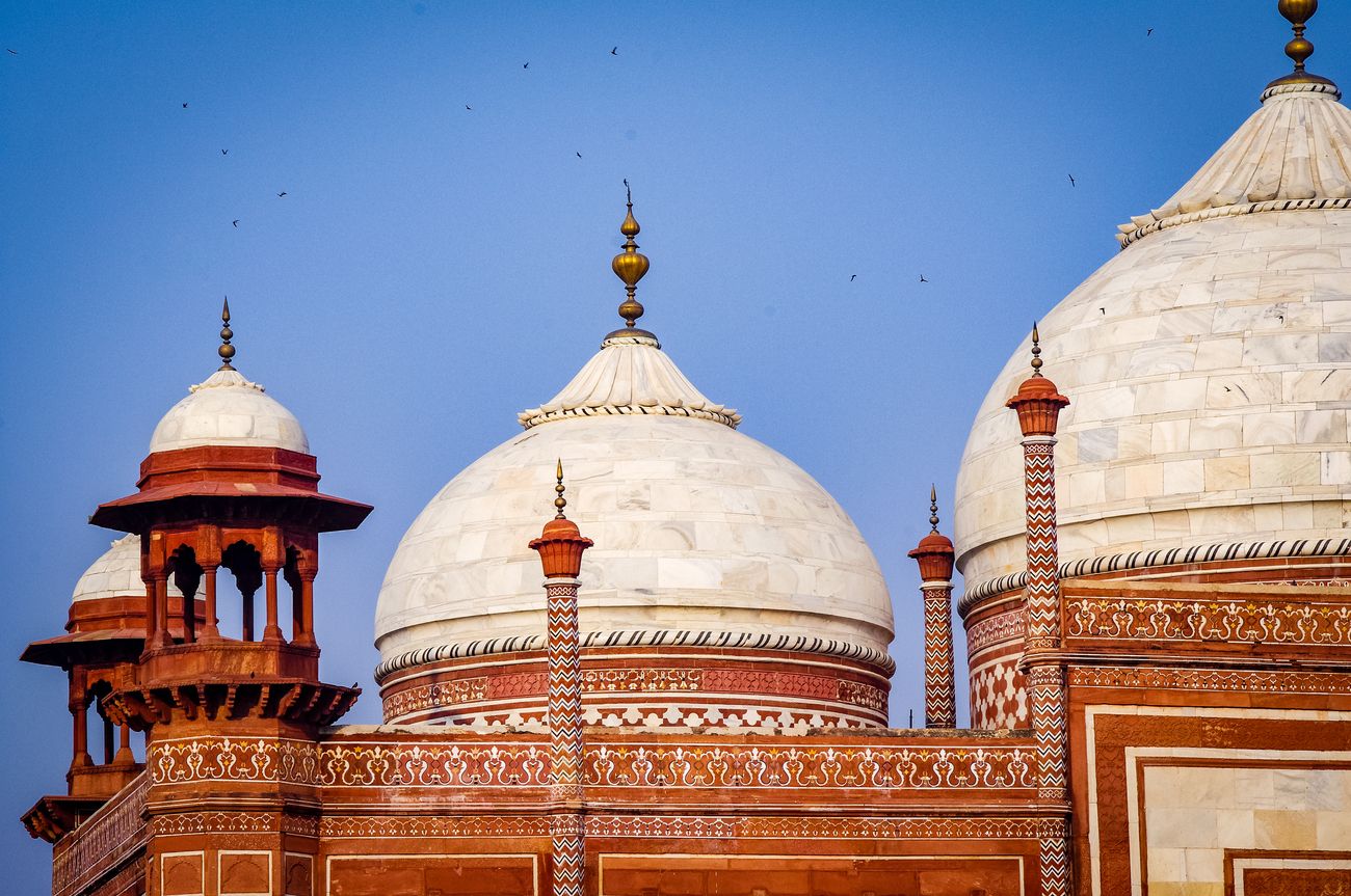 domes in mosque taj mahal