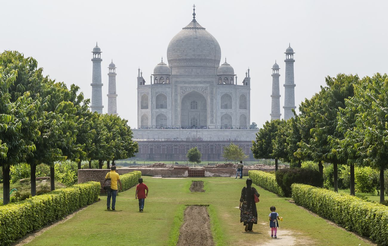 taj mahal from mehtabh bagh