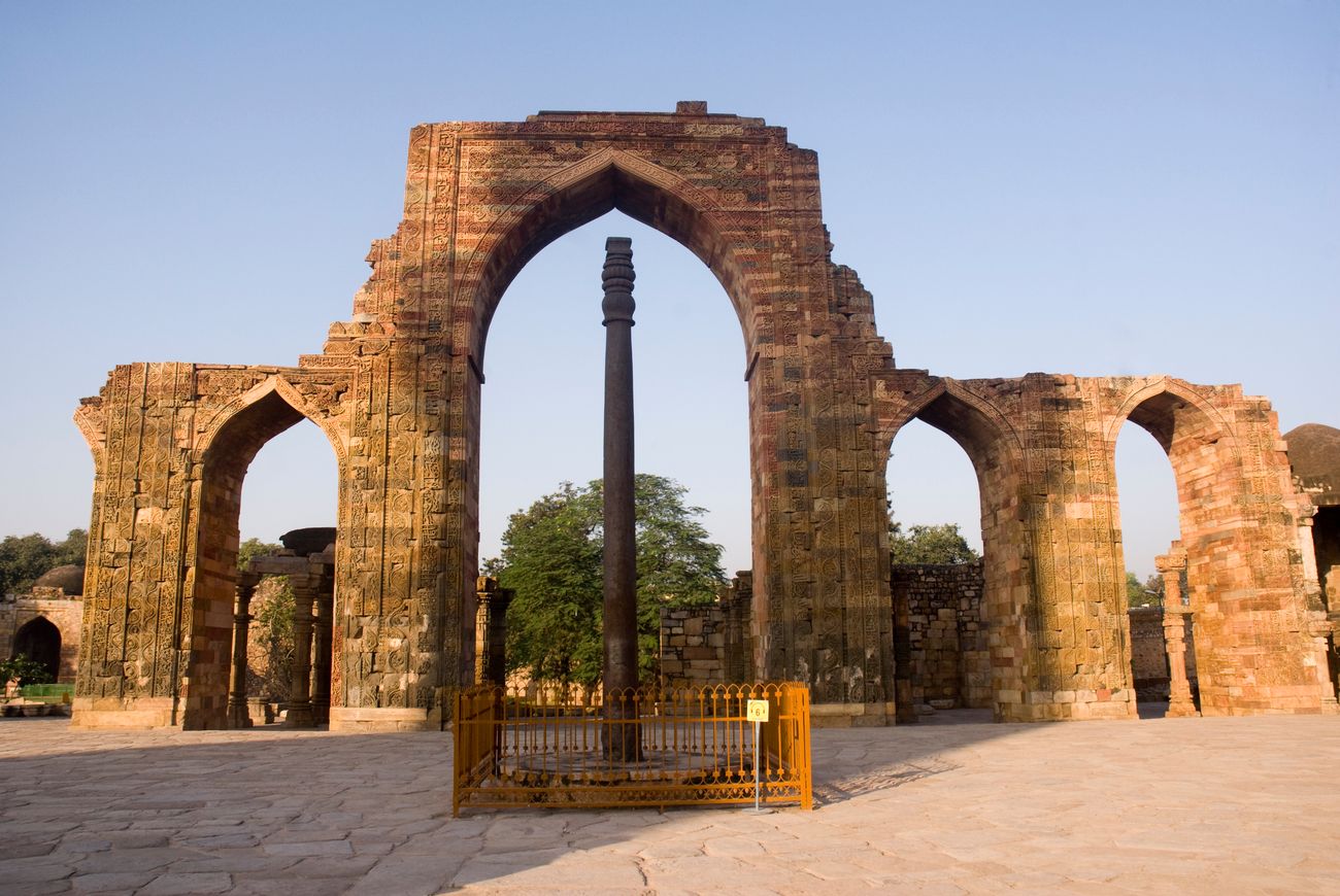 ruins of old arch structure in qutb minar complex22