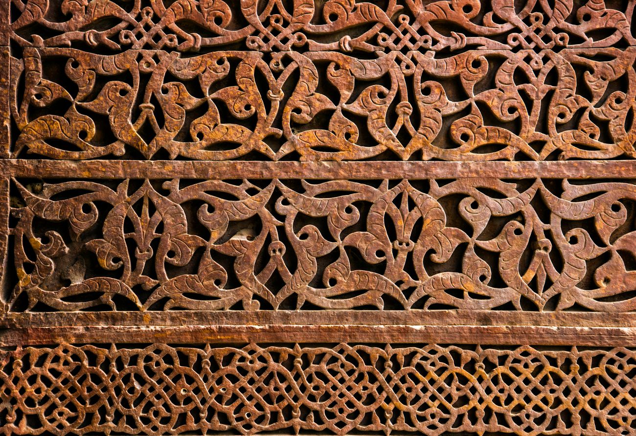 stone carving detail of the qutub minar39