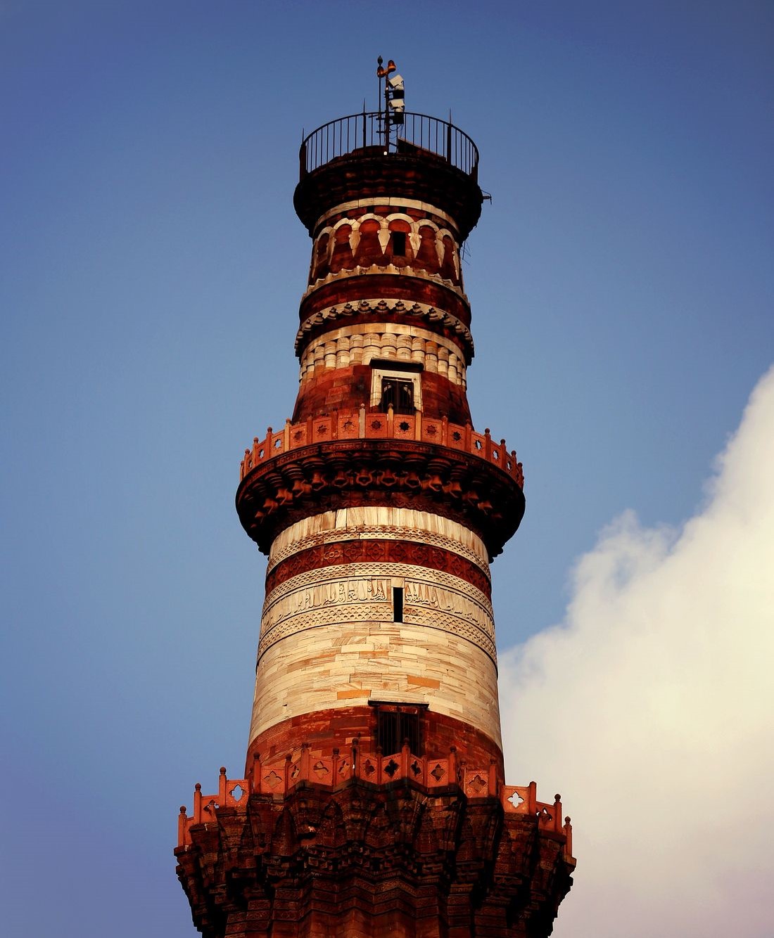 top two storeys of qutub minar