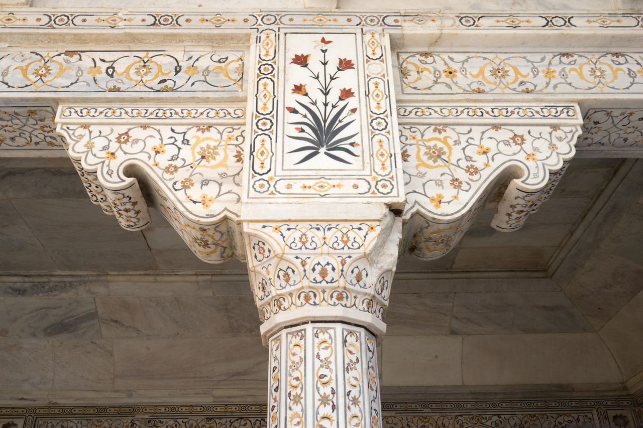 Close-up view of the pietra dura inlay work in agra fort