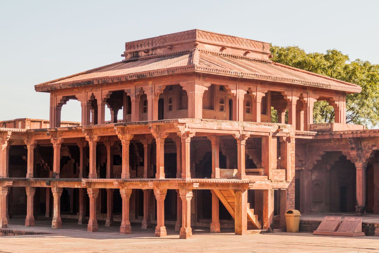 khwabgah living chambers mughal emperor akbar