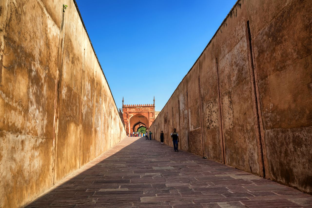 The royal courtyard in Fort Agra