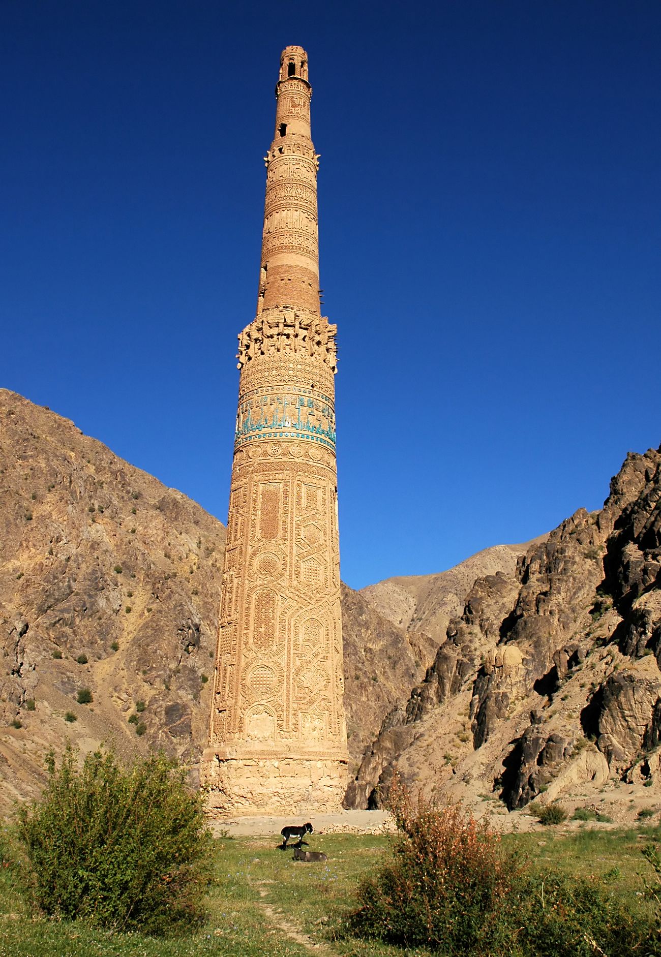 58 minaret of jam afganistan similar to qutub minar india