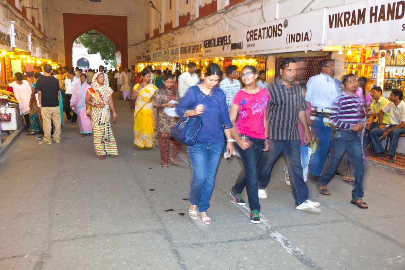 400 years old meena bazaar in red fort delhi