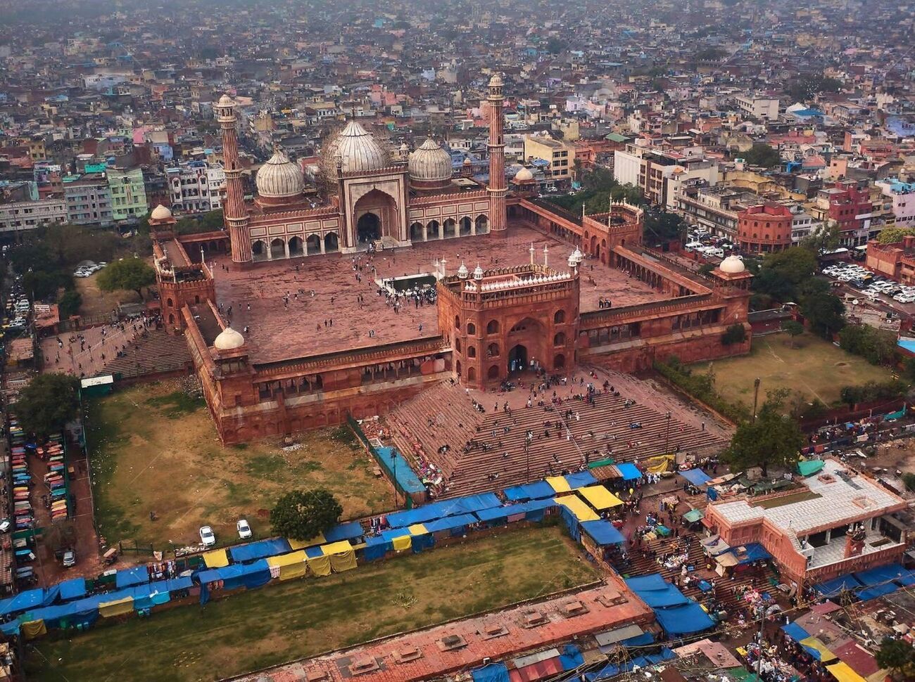 jama masjid mosque old delhi shah jahan mughal emperor