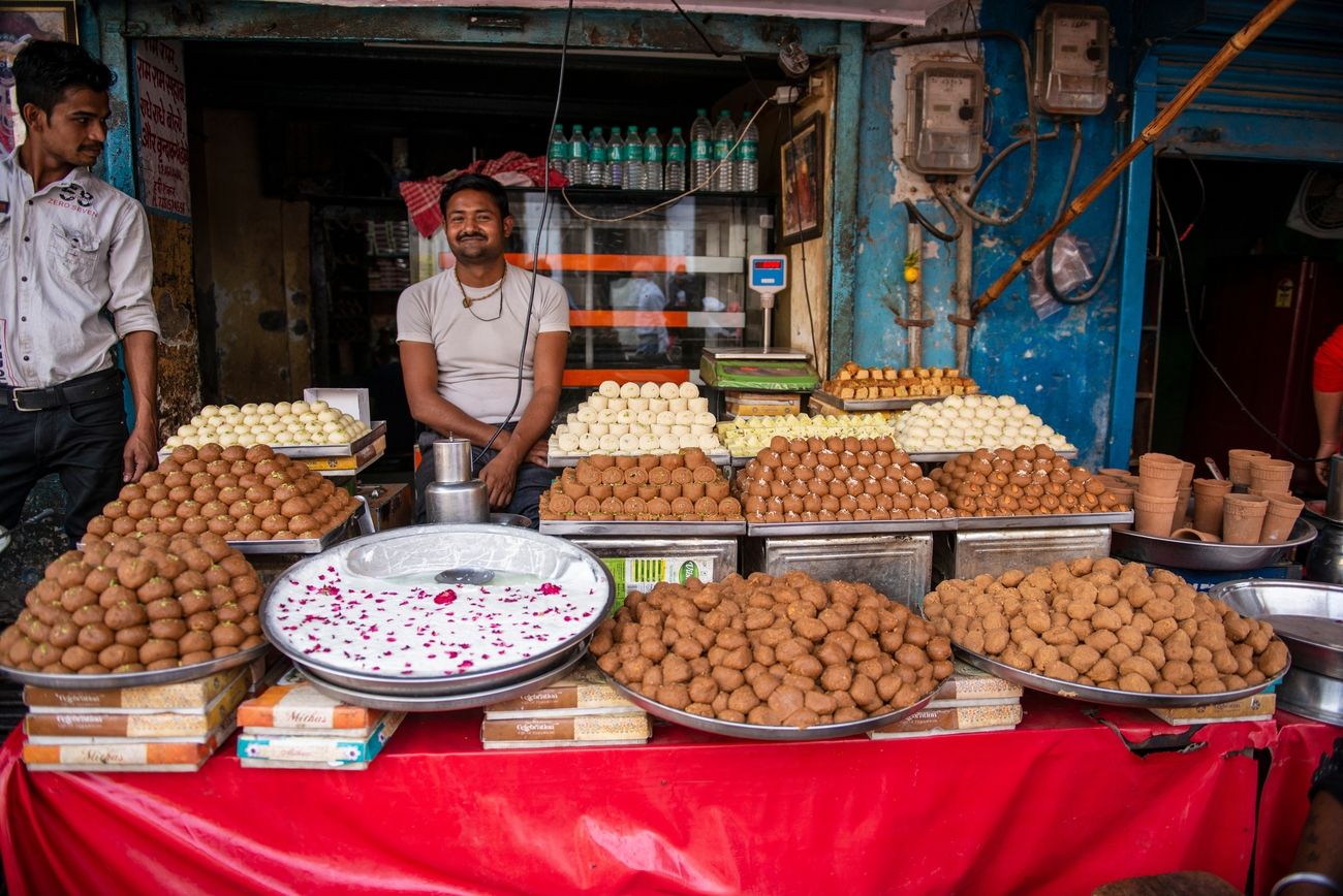 sweets shop in vrindavan