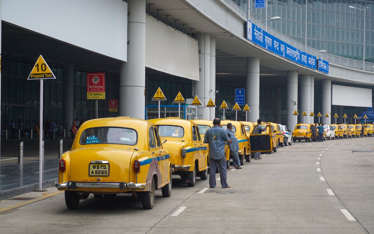 yellow taxis kolkata airport