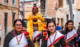 Kathmandu: Durbar Squares, Buddhist Stupas and Vibrant People